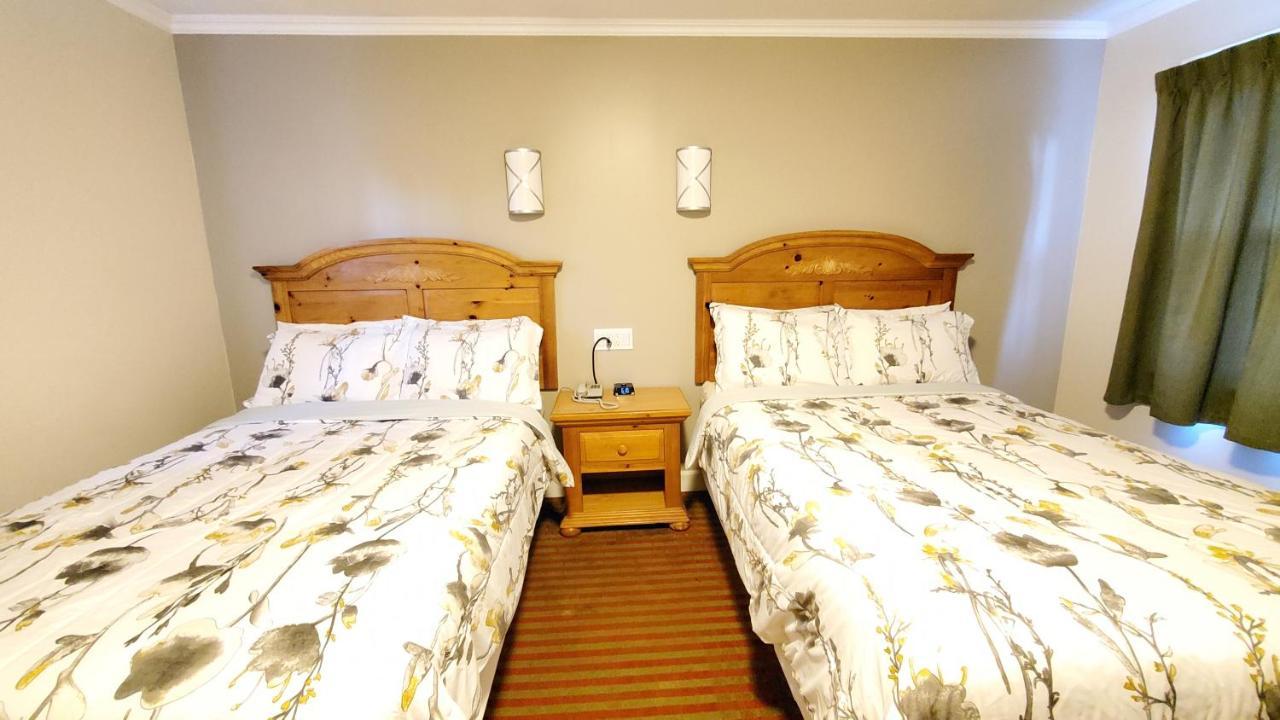 Knights Inn Colonial Fireside Inn Pembroke Exteriér fotografie