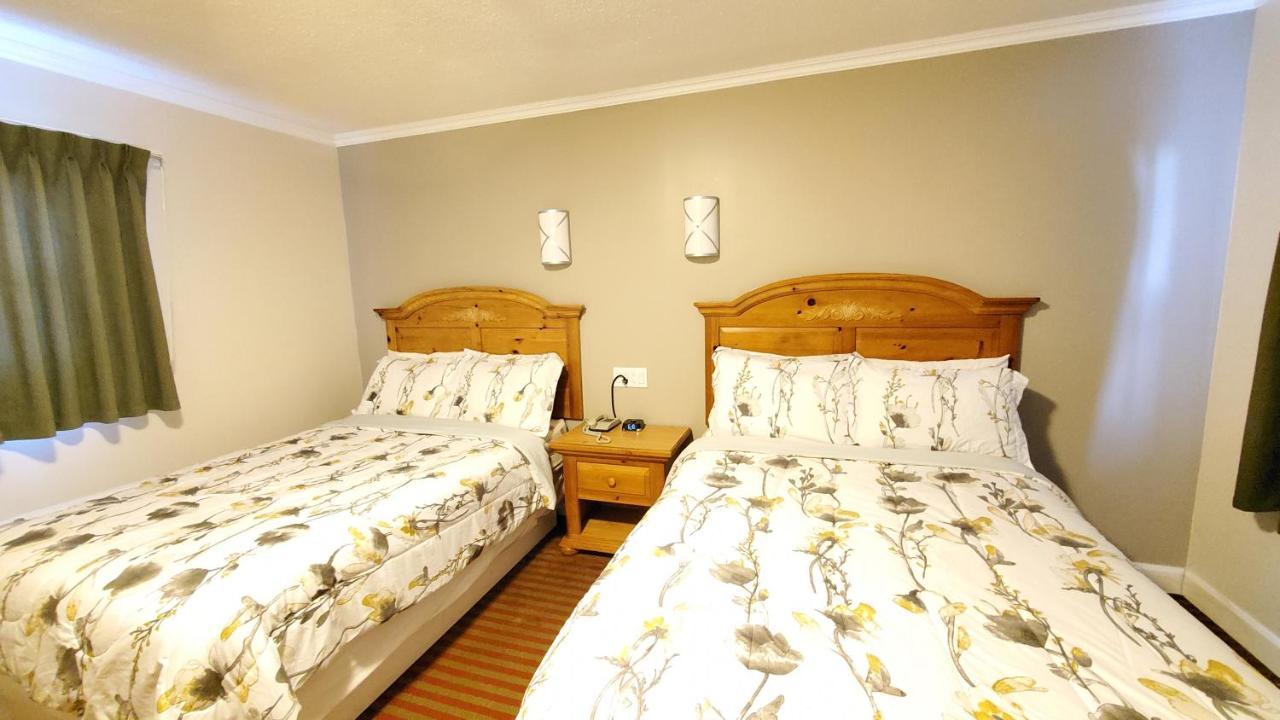 Knights Inn Colonial Fireside Inn Pembroke Exteriér fotografie