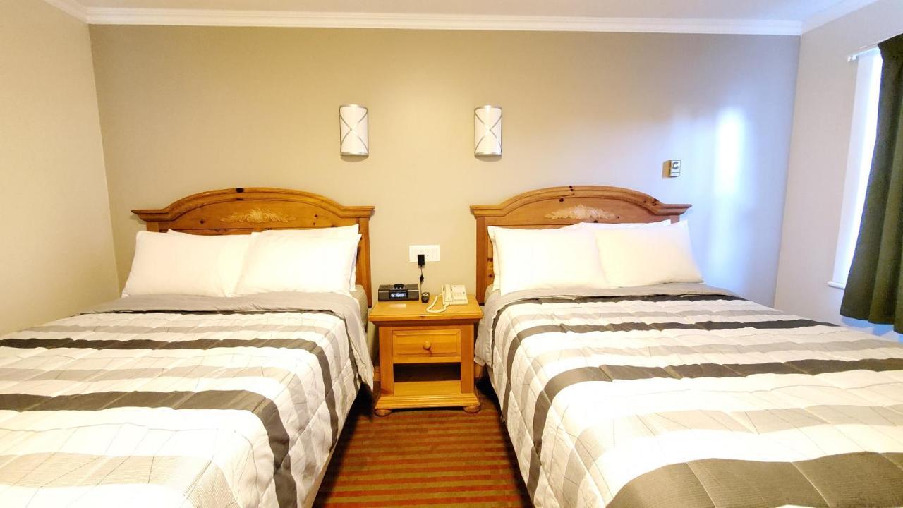 Knights Inn Colonial Fireside Inn Pembroke Exteriér fotografie