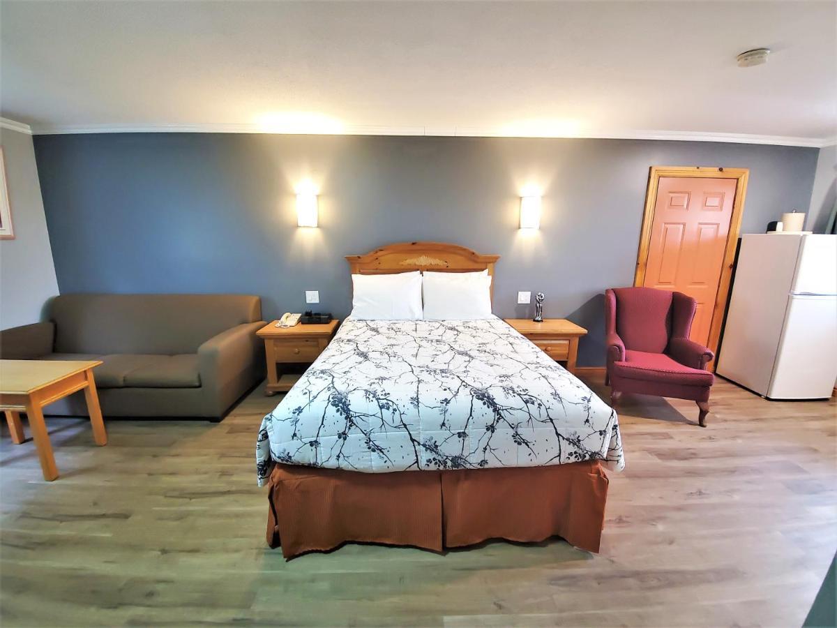 Knights Inn Colonial Fireside Inn Pembroke Exteriér fotografie