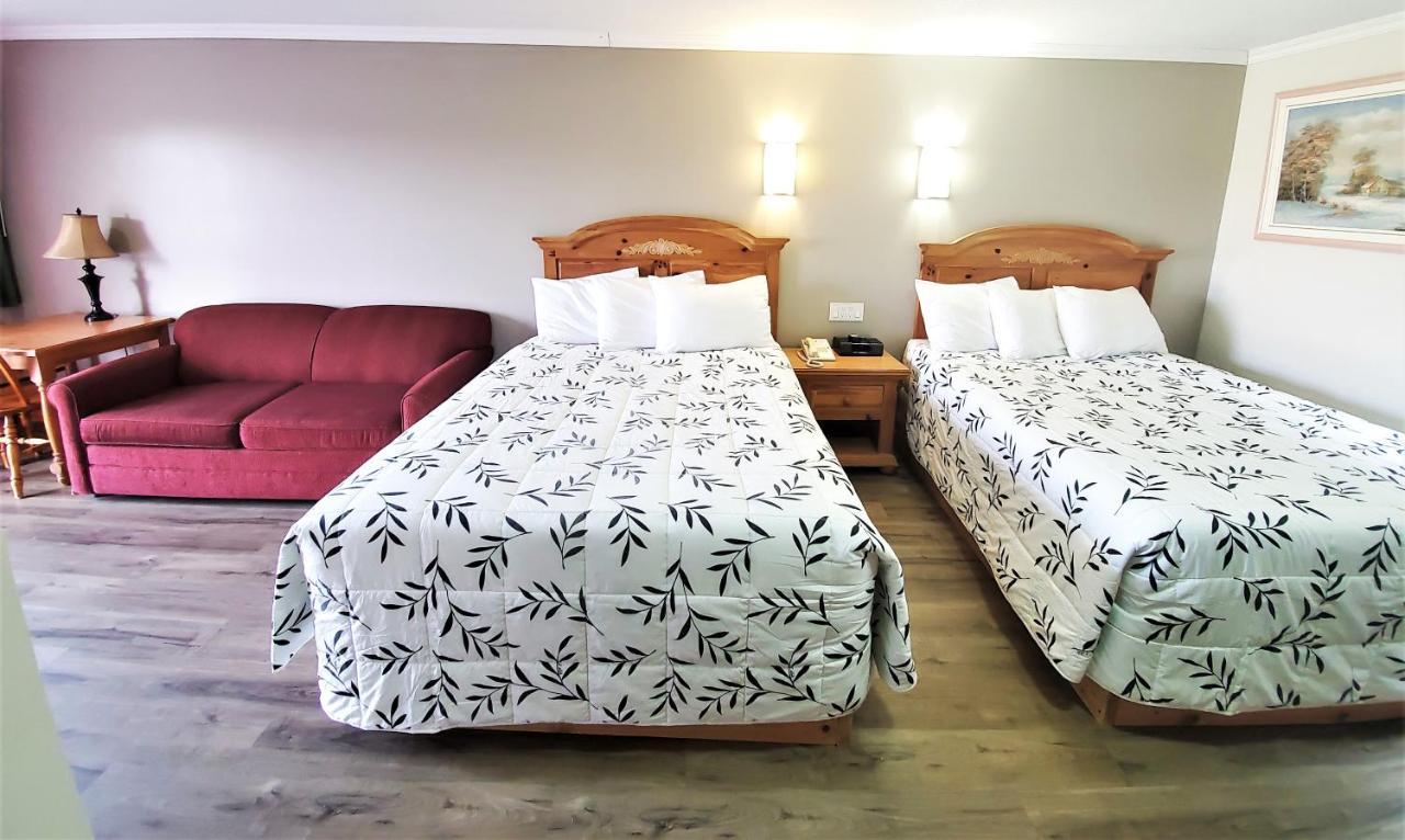 Knights Inn Colonial Fireside Inn Pembroke Exteriér fotografie