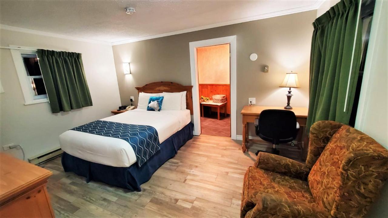 Knights Inn Colonial Fireside Inn Pembroke Exteriér fotografie